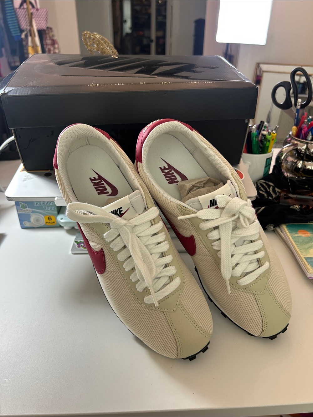 Nike LD 1000 SE Cream and Red Classic Sneakers men’s 9.5 women 11